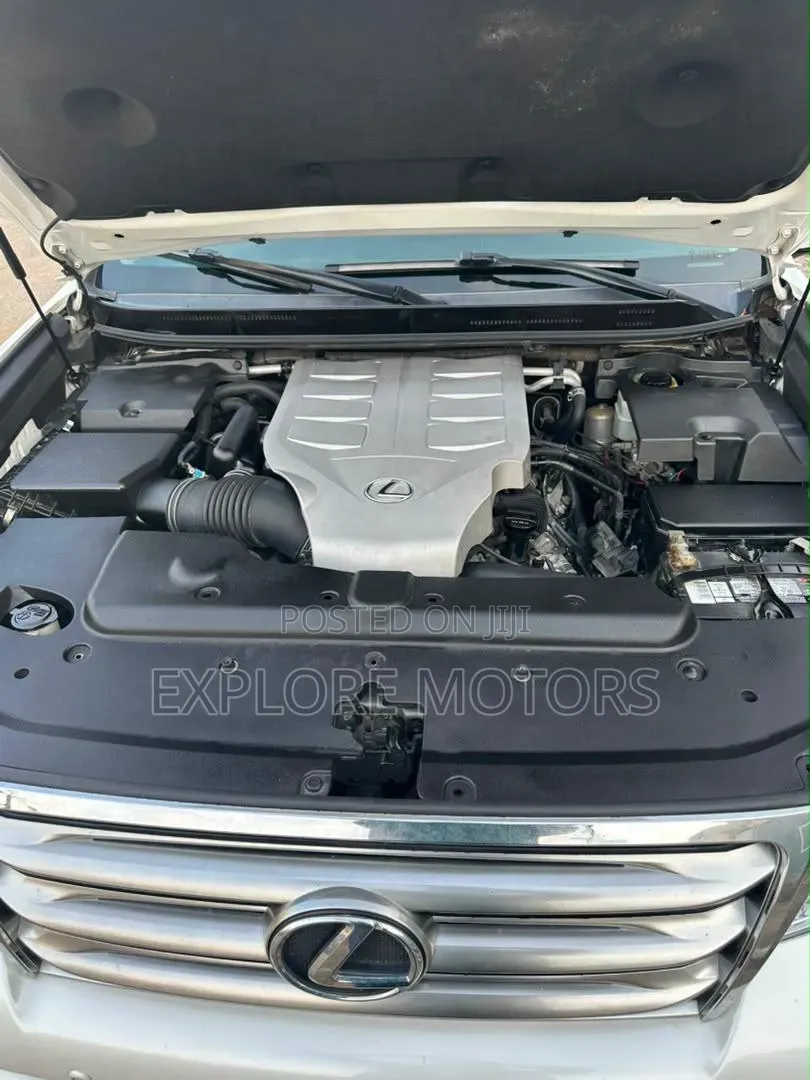Lexus GX 2013 White