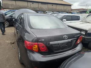 Toyota Corolla 2010 Black