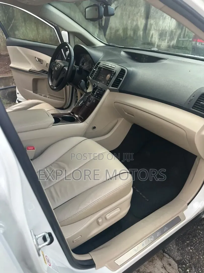 Toyota Venza 2013 White