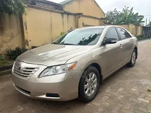 Toyota Camry 2.4 LE 2008 Gold