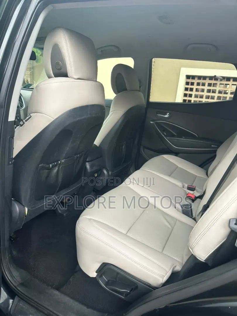 Hyundai Santa Fe 2013 Black
