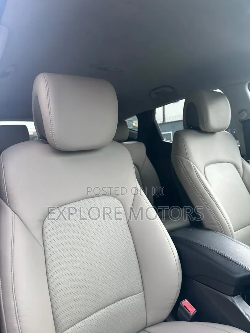 Hyundai Santa Fe 2013 Black