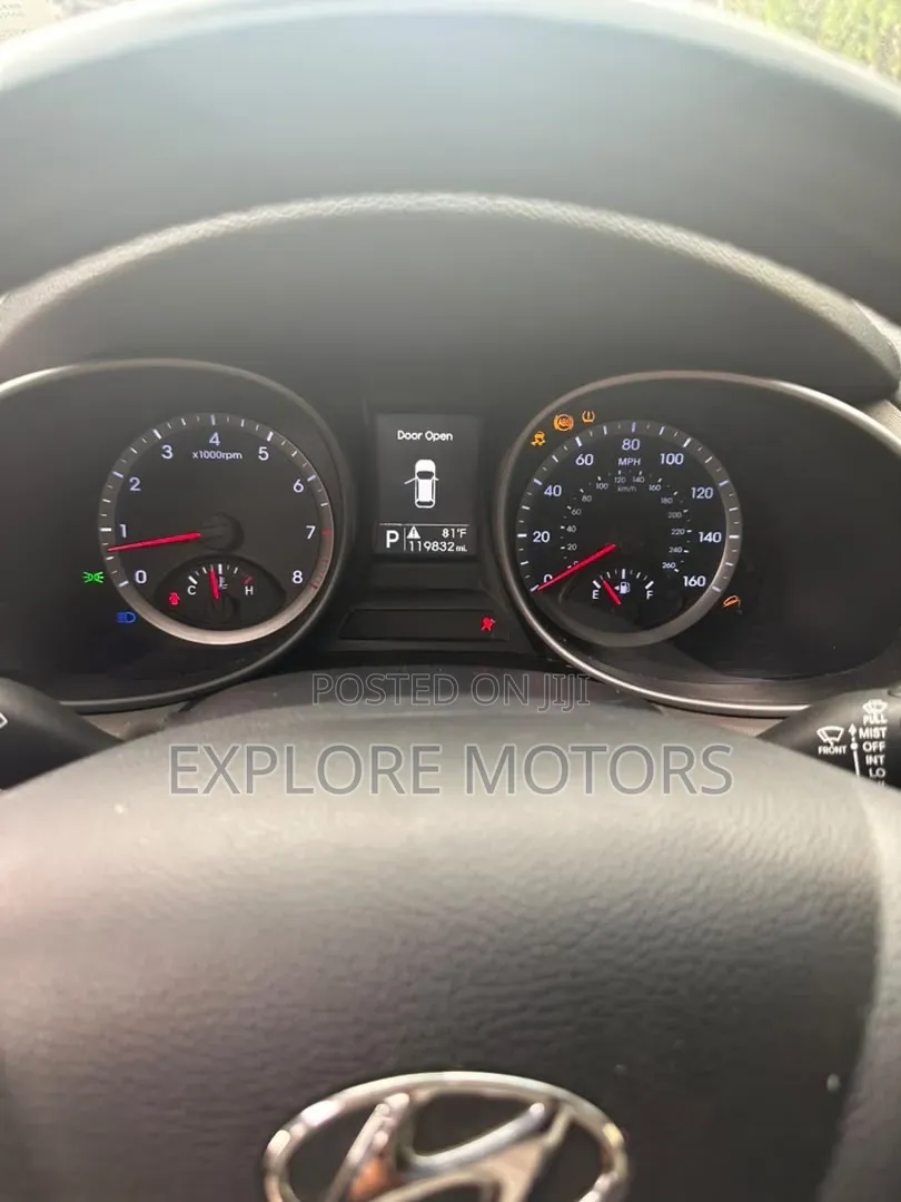 Hyundai Santa Fe 2013 Black