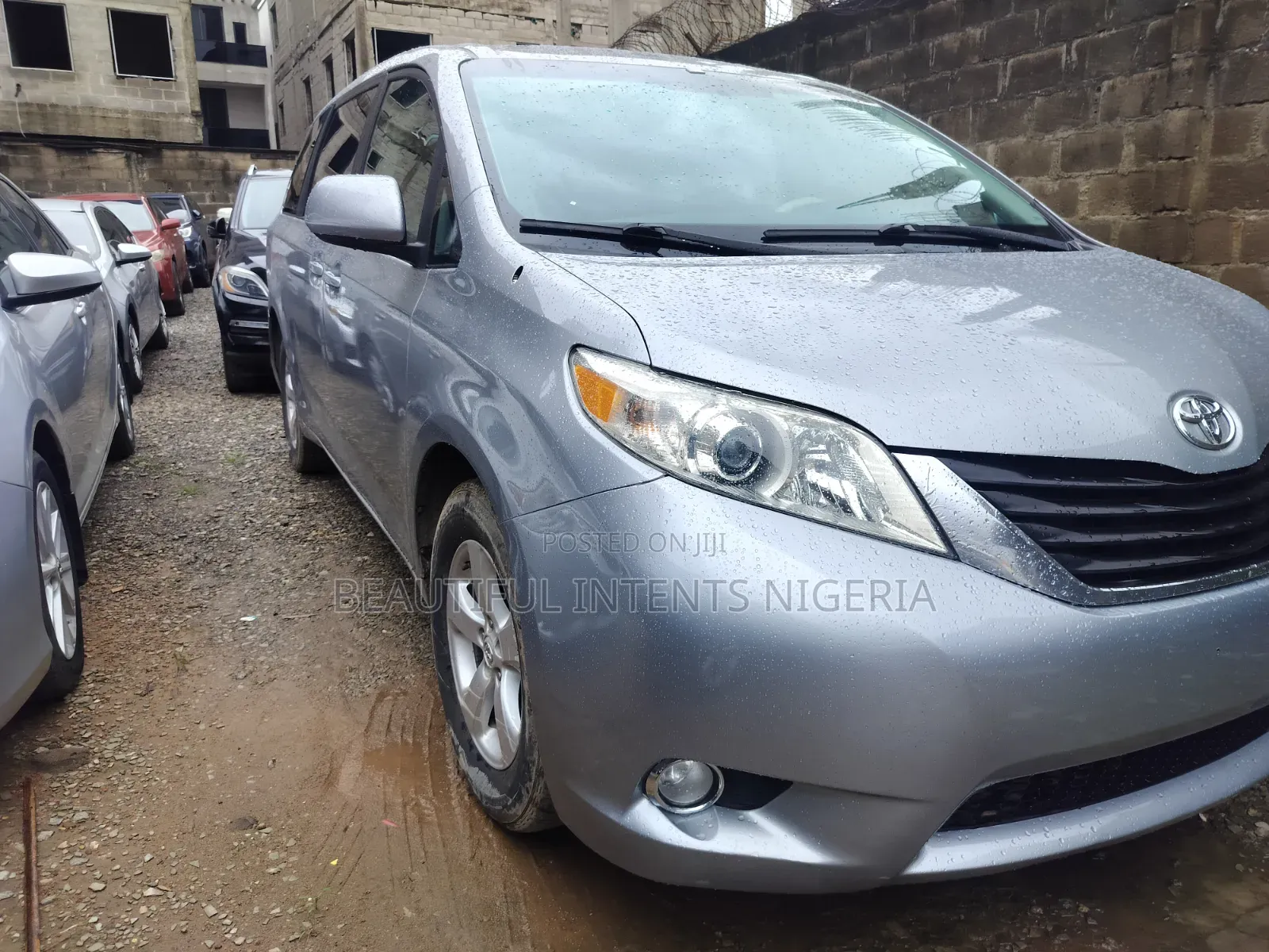 Toyota Sienna 2012 Silver