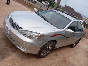 Toyota Camry XLE 4dr Sedan (2.4L 4cyl 5A) 2006
