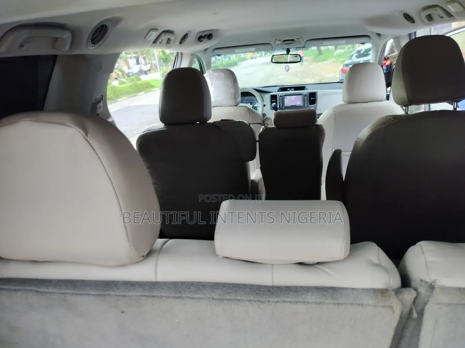 Toyota Sienna 2012 Silver