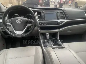 Toyota Highlander 2014 Silver