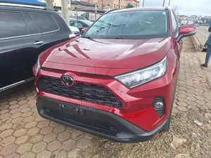 Toyota RAV4 2020 Red