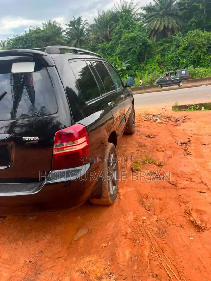 Toyota Highlander 2004 Black