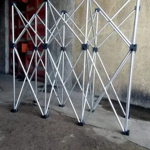 4 Legs DJ Stand