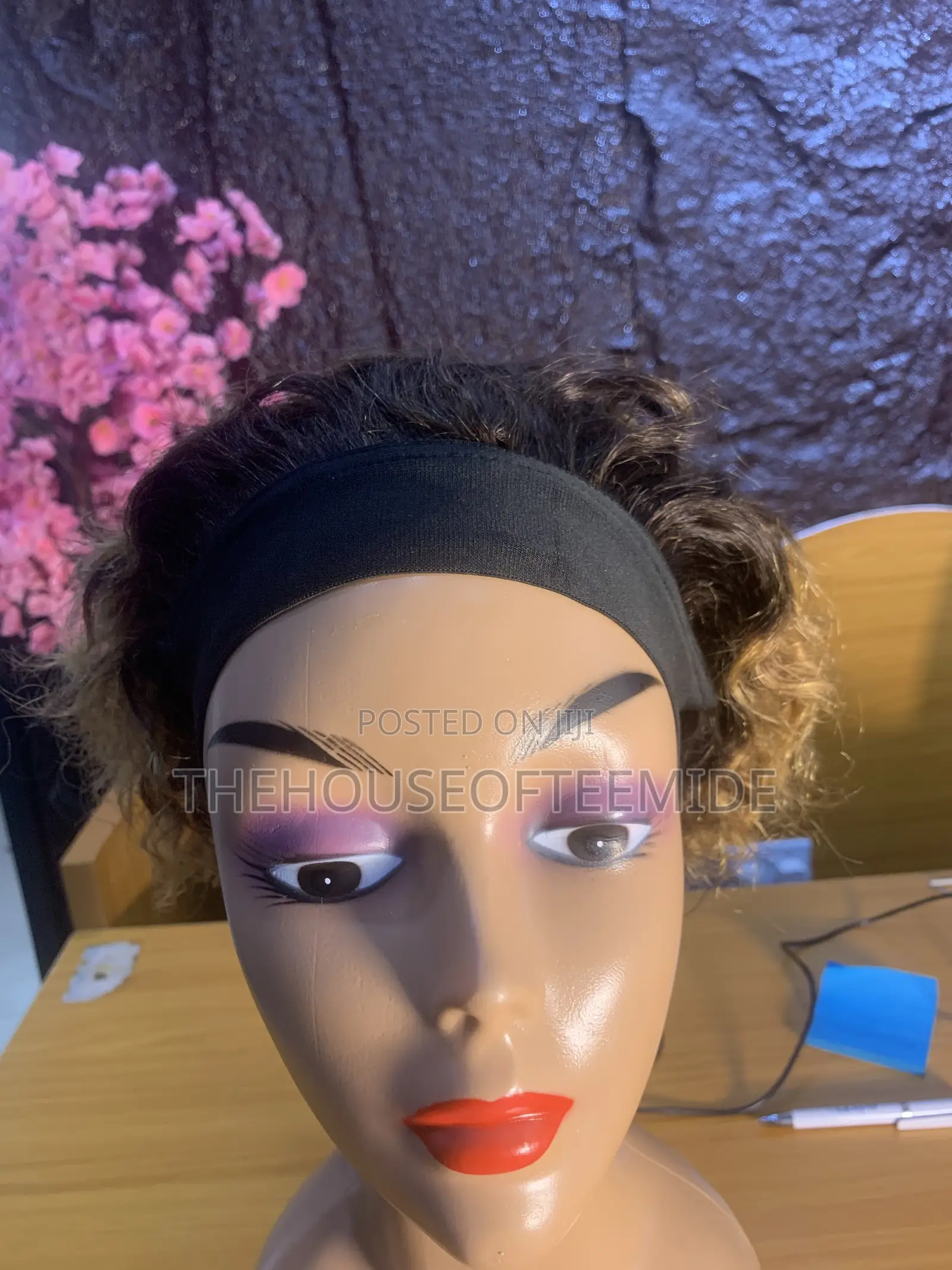 Banded Short Curly Wig