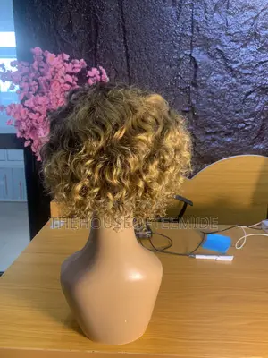 Banded Short Curly Wig