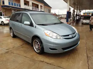 Toyota Sienna 2006 Blue