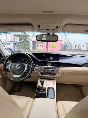 Lexus ES 2013 Red