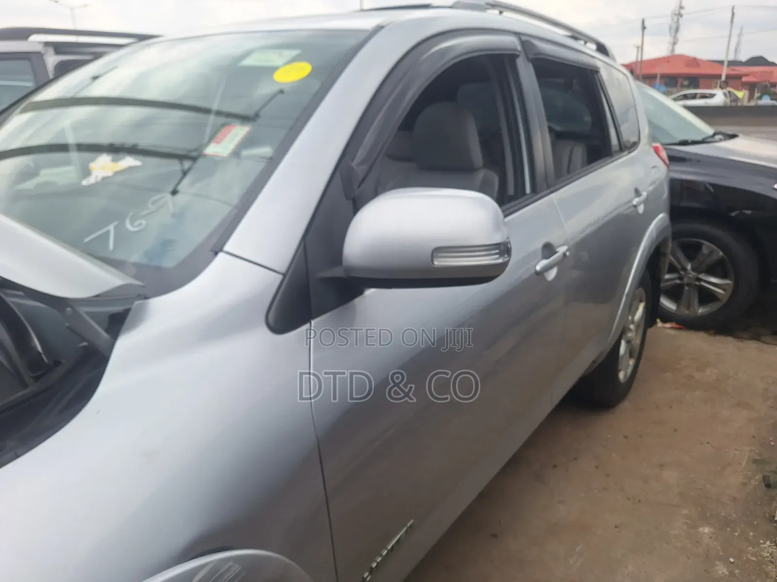 Toyota RAV4 2011 Silver