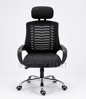 High Back Mesh Office Chair With Headrest and Chrome Base.