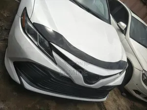 Toyota Camry 2019 White