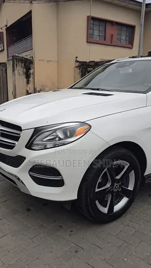 Mercedes-Benz GLE-Class 2018 White