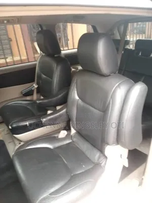 Toyota Sienna 2009 Gold
