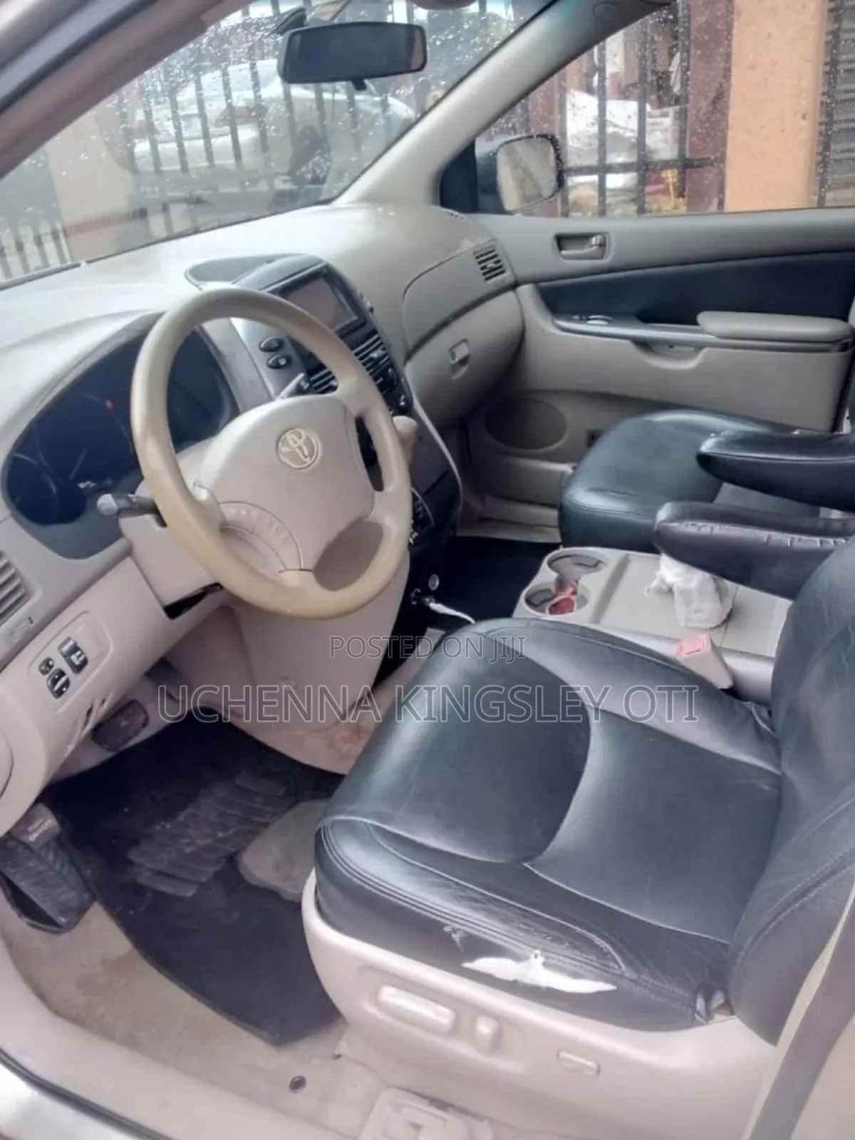 Toyota Sienna 2009 Gold
