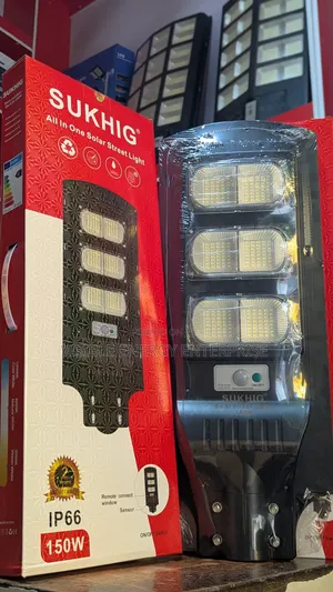 Sukhig 150W All-in-One Solar Street Light