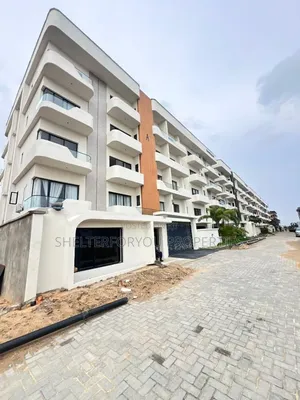 2bdrm Apartment in Lekki Phase 1 for rent
