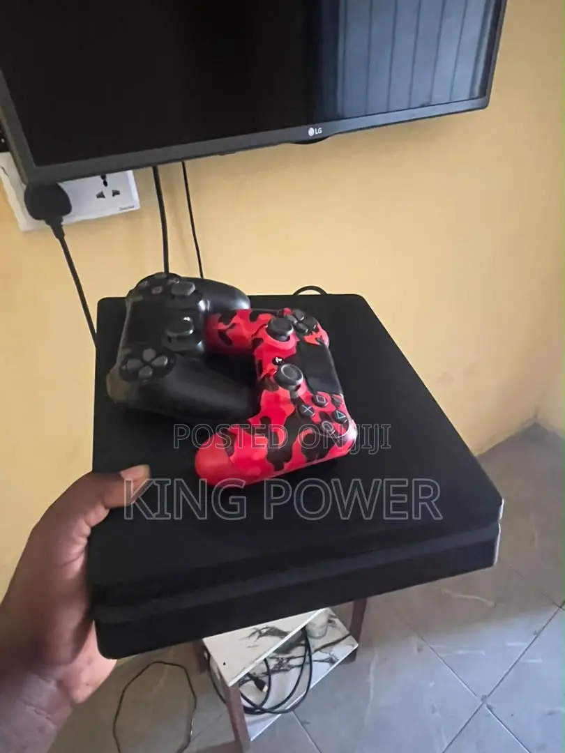 Black Ps4 Slim