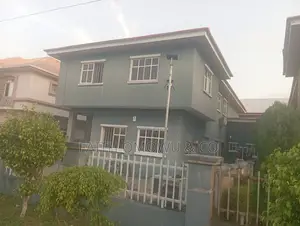 3bdrm Block of Flats in Sangotedo for sale