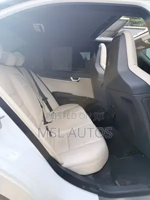 Mercedes-Benz C63 2013 White