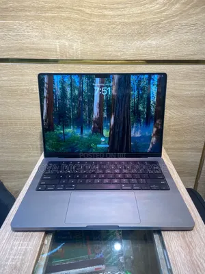 Laptop Apple MacBook Pro 2021 M1 16GB Apple M1 Pro SSD 500GB