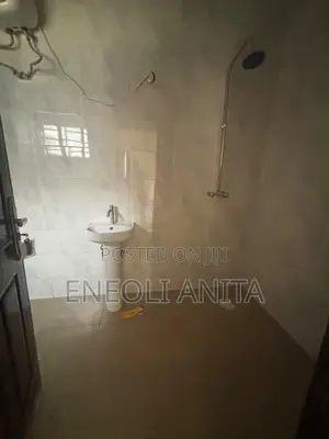 3bdrm Block of Flats in Idu for rent