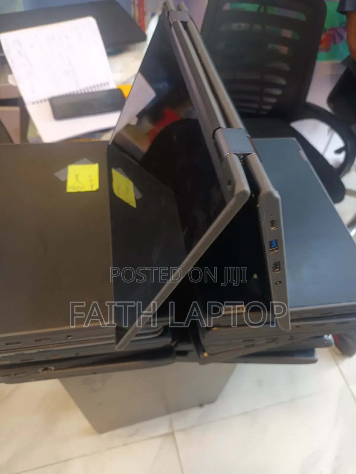 Laptop Lenovo 300e 4GB Intel Celeron SSD 128GB