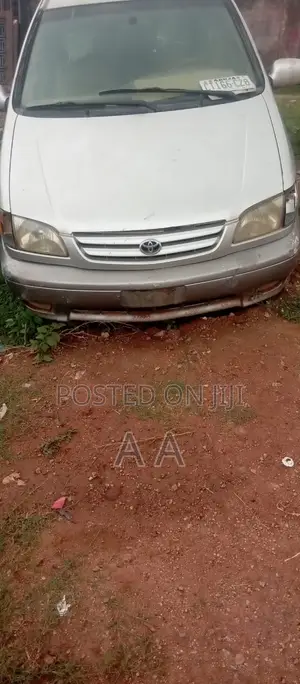 Toyota Sienna XLE 2002 Silver