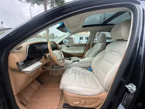 Hyundai Azera 2017 Black