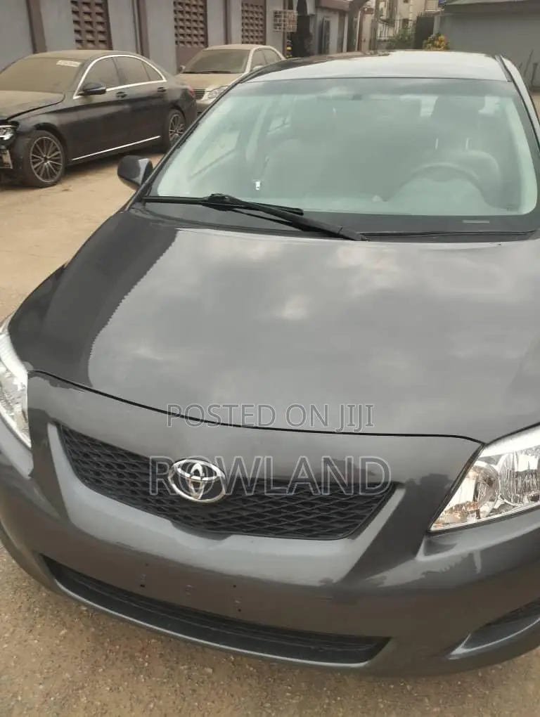 Toyota Corolla 2010 Gray