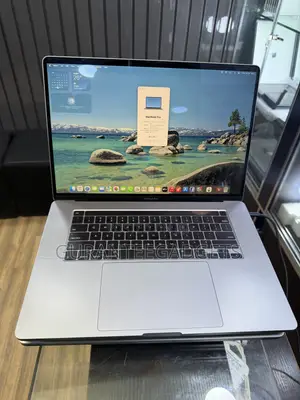 Laptop Apple MacBook Pro 2019 32GB Intel Core i9 SSD 512GB