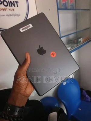 Apple iPad 10.2 (2019) 32 GB Gray
