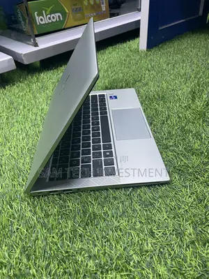 Laptop HP EliteBook 830 G8 16GB Intel Core i7 SSD 512GB