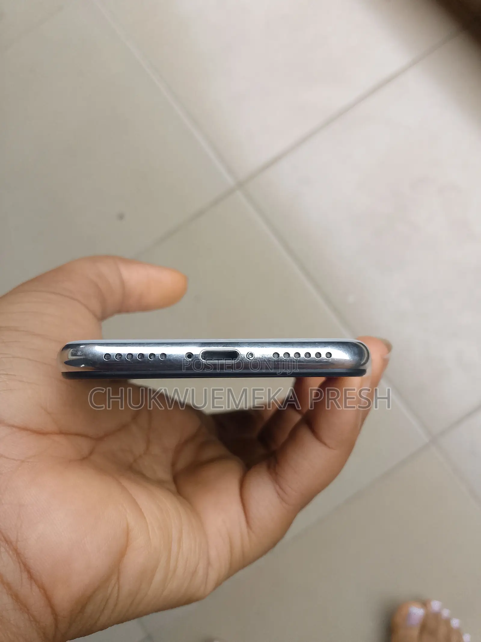 Apple iPhone X 64 GB Gray