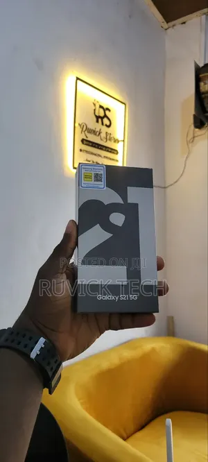 New Samsung Galaxy S21 5G 128 GB