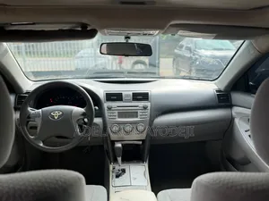 Toyota Camry LE 4dr Sedan (2.5L 4cyl 6AM) 2010 Blue