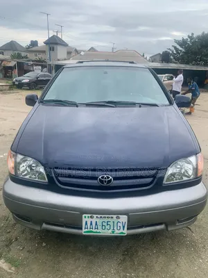 Toyota Sienna 2001 Blue