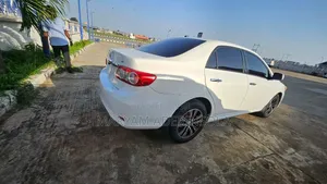 Toyota Corolla 2010 White