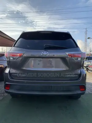 Toyota Highlander Limited 4dr SUV AWD (3.5L 6cyl 6A) 2014 Gray