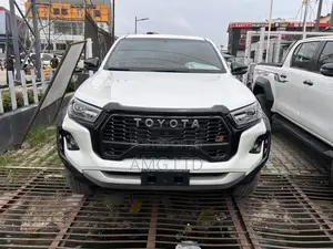 New Toyota Hilux 2024 White
