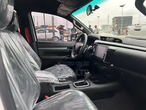 New Toyota Hilux 2024 White