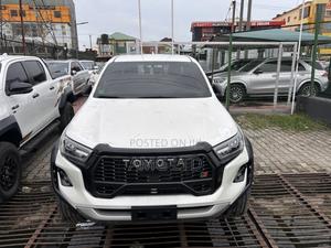 New Toyota Hilux 2024 White