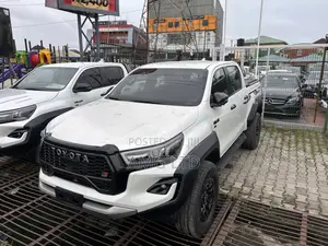 New Toyota Hilux 2024 White