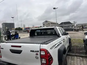New Toyota Hilux 2024 White