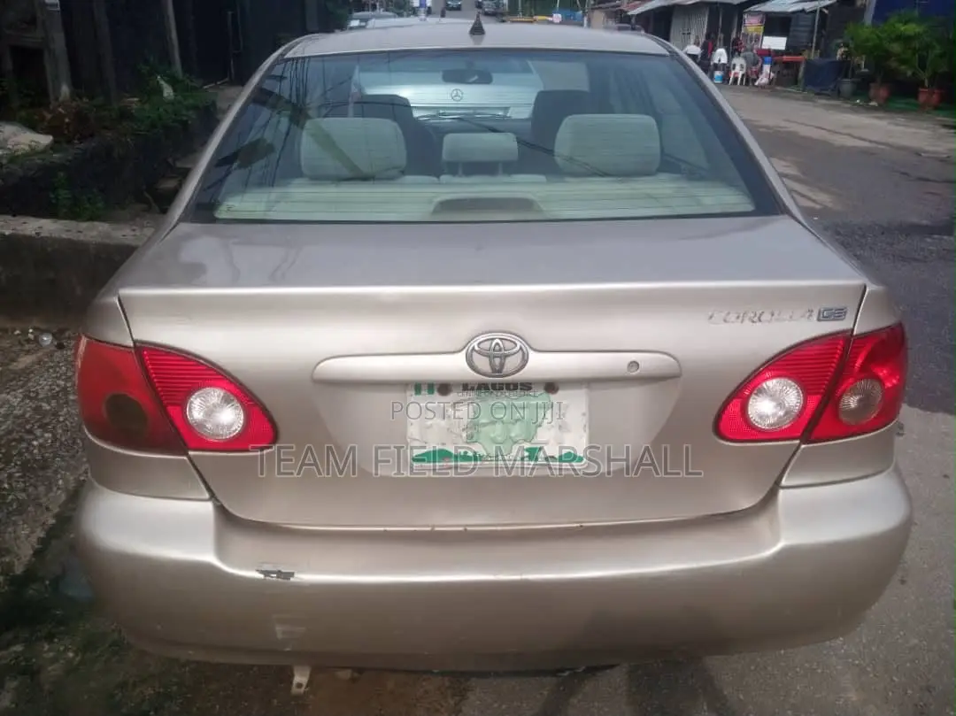 Toyota Corolla Sedan Automatic 2005 Gold
